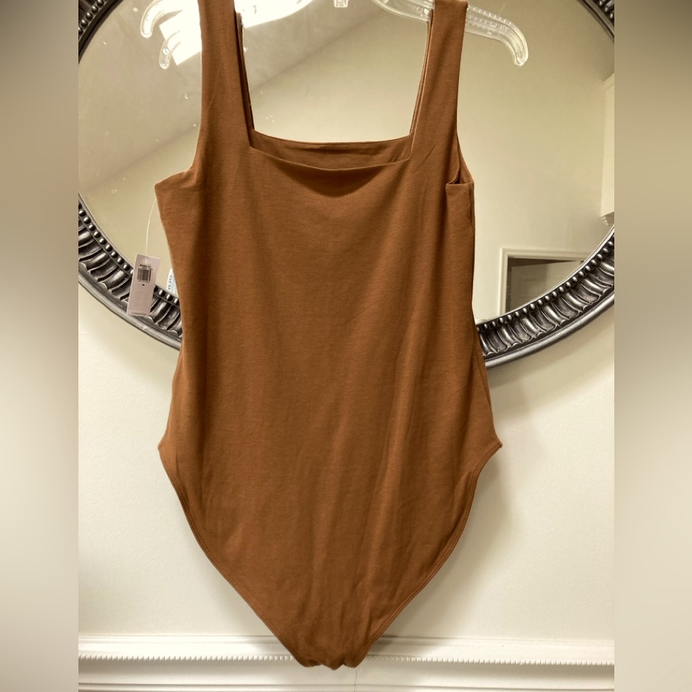 Old Navy Square-Neck Bodysuit Sz Medium - Picture 2 of 8